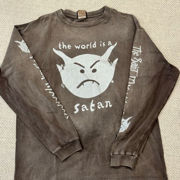세인트 미카엘 World is a Satan 롱슬리브 XL