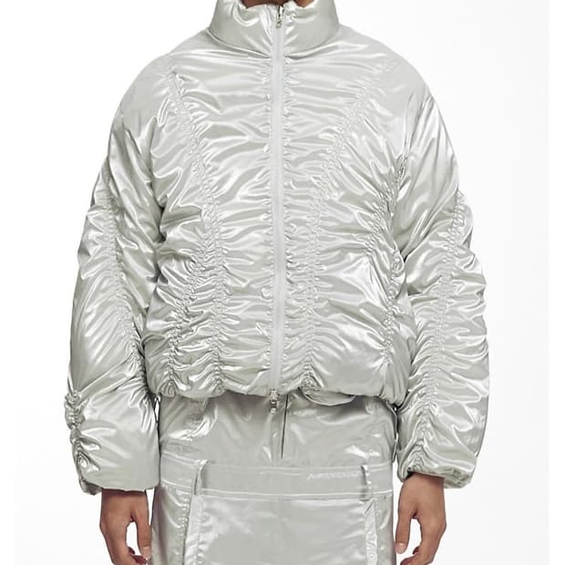 나체 NACHE GLARE REVERSIBLE PADDING SILVER