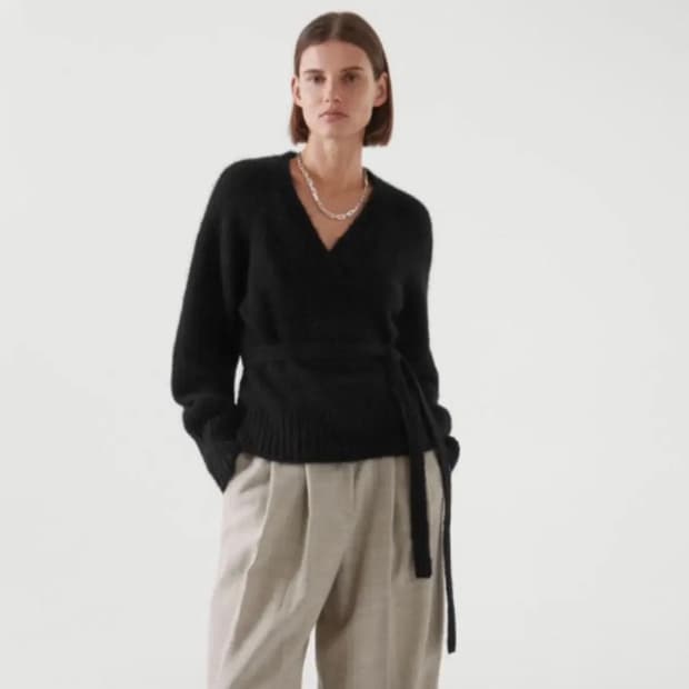 COS 코스 울&모헤어 랩 가디건 네이비 XS 사이즈입니다.