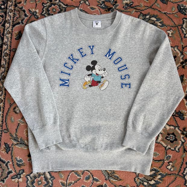 GU x Disney sweatshirt