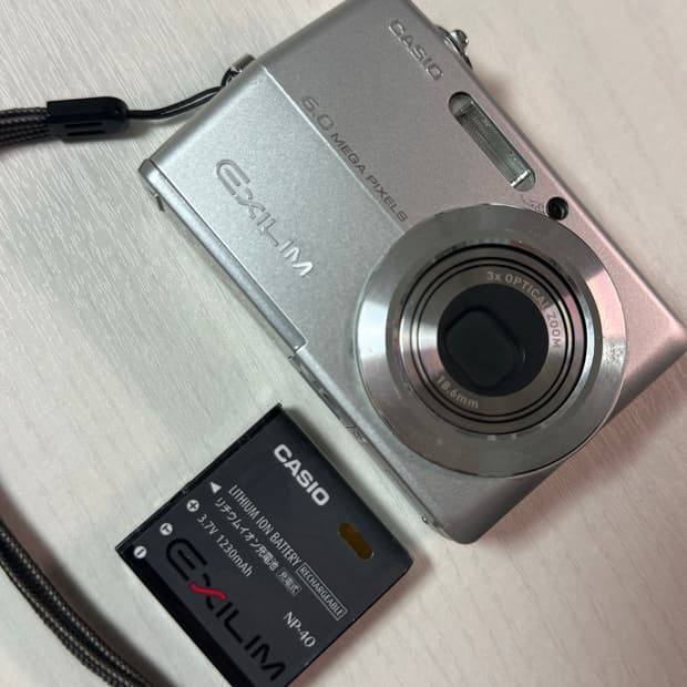 카시오 Casio 엑슬림 ex-z600 디카 판매해요 정상작동