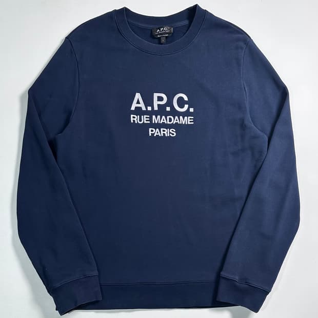 APC 아페쎄 로고 네이비 맨투맨