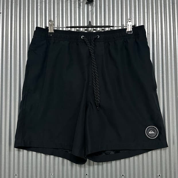 [M] 퀵실버 블랙 볼리 숏츠 보드숏 수영복 비치 반바지