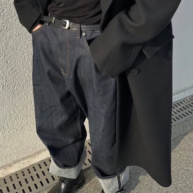 무탠다드 이도현 와이드 셀비지 데님