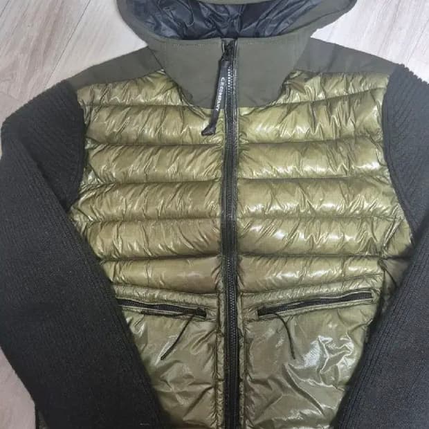 Cp컴퍼니 DD쉘 고글 니트패딩 올리브 XL