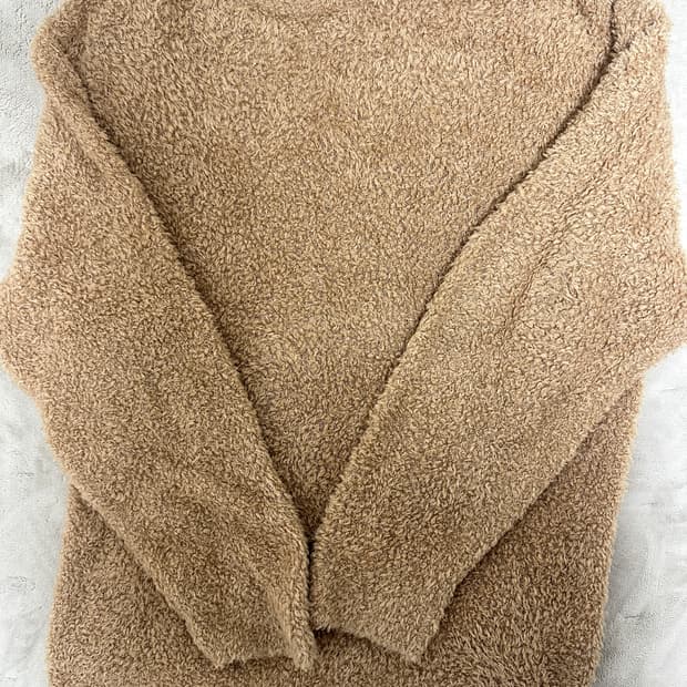 아모멘토 퍼리 니트 풀오버 카메라 M