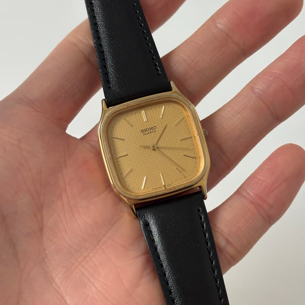 세이코 1980년대 Chariot 골드 텍스처 다이얼 스퀘어 쿼츠 남성
