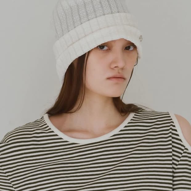 밀로우먼 심볼 레이스 비니