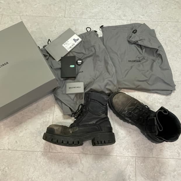 발렌시아가 스트라이크 부츠 43 