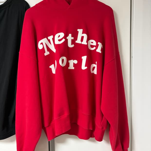 네더월드 후드티