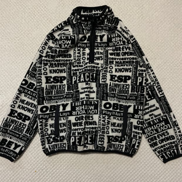 OBEY 오베이 포스트 모크넥 로고 후리스 하프 집업 풀오버(클리닝O)