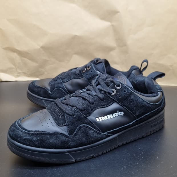 엄브로 쇼디치 남성운동화270 