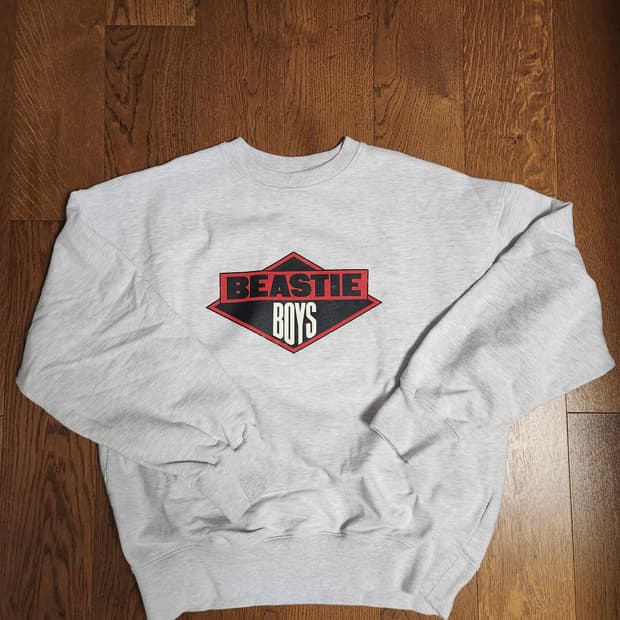 듀테로 비스티보이즈 스웻