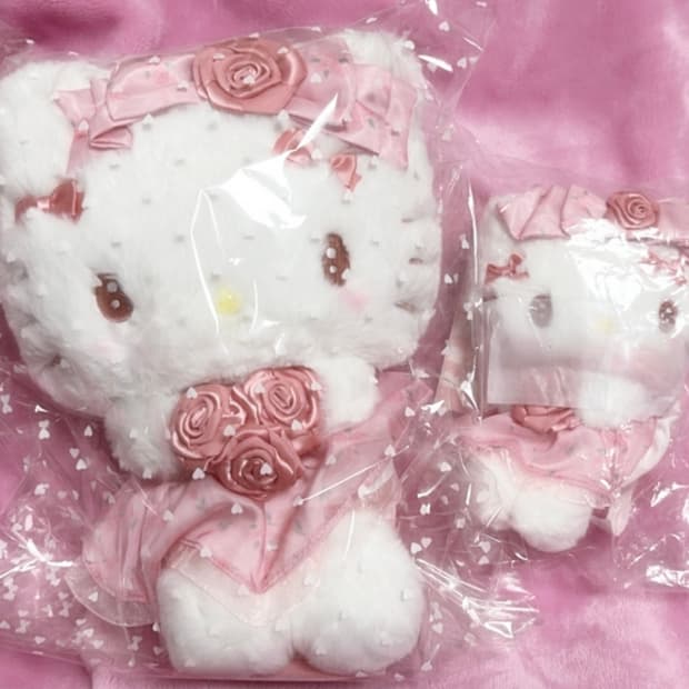 산리오 돌리로즈 헬로키티 마스코트, 누이 일괄