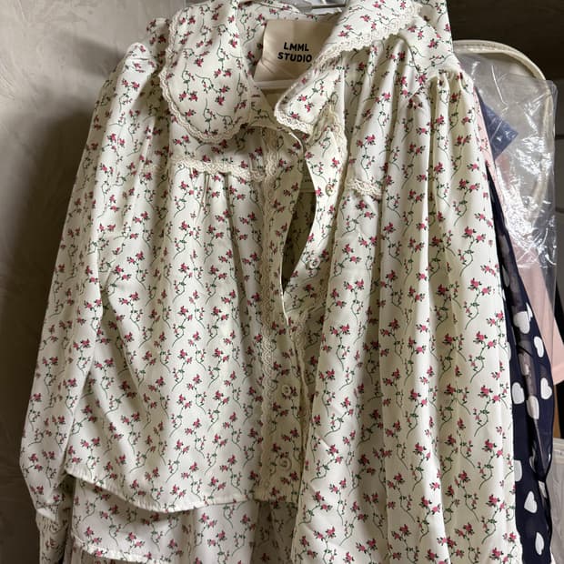 lmml studio 셋업(블라우스,치마) 새 상품