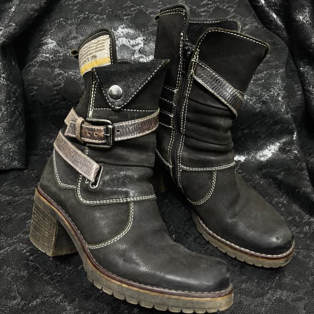 “MANAS” 00’s Rare Design 2Buckle Detail 