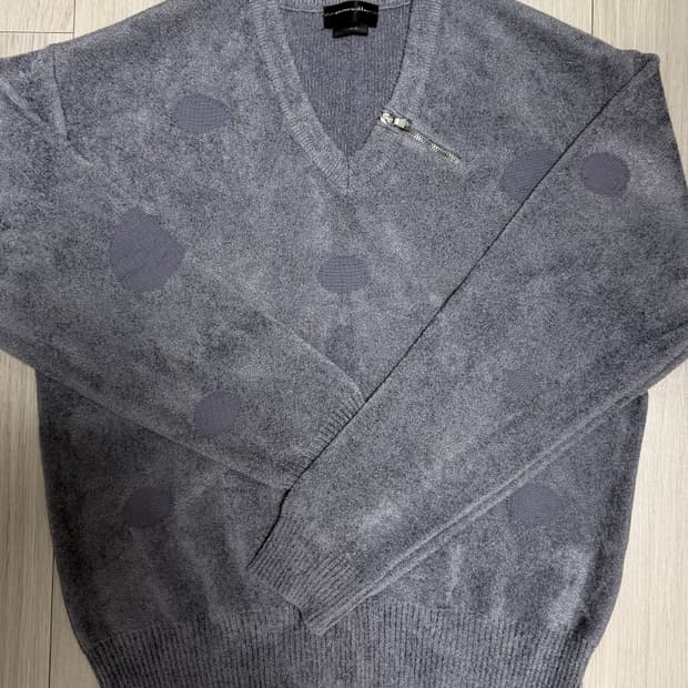 커스텀멜로우 남성 V넥 니트 105