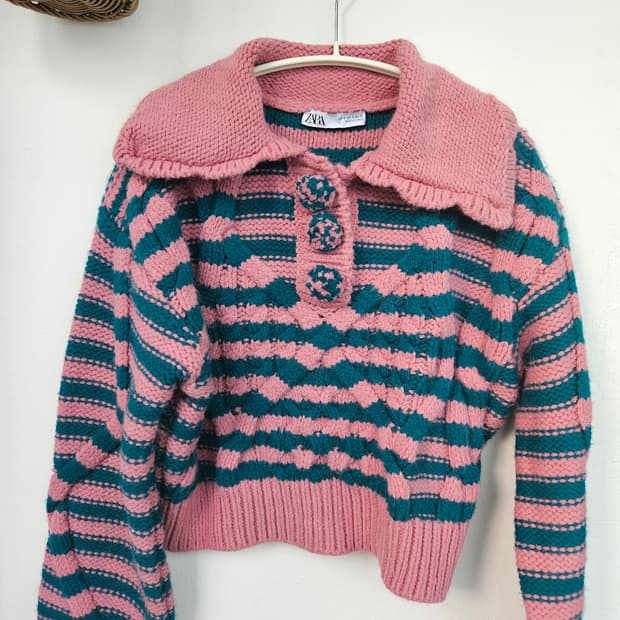 자라 인디핑크 카라 폼폼 단추 니트