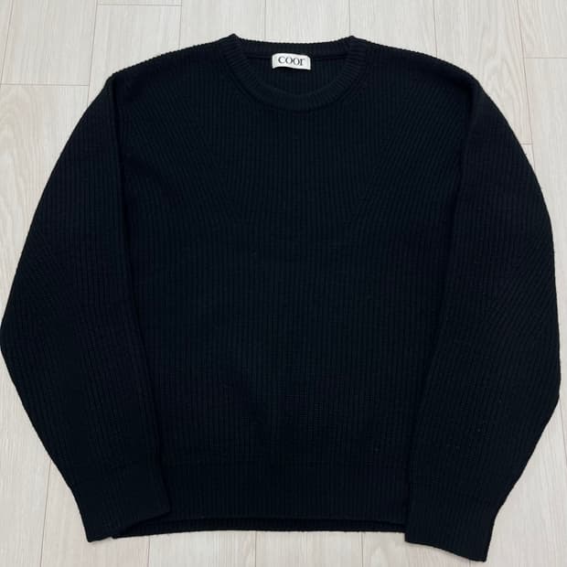 M)쿠어 캐시팝 트위드 크루넥 니트 (블랙)