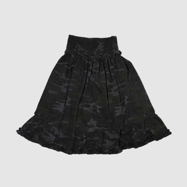 인앤양 프릴 스모그 스커트 차콜