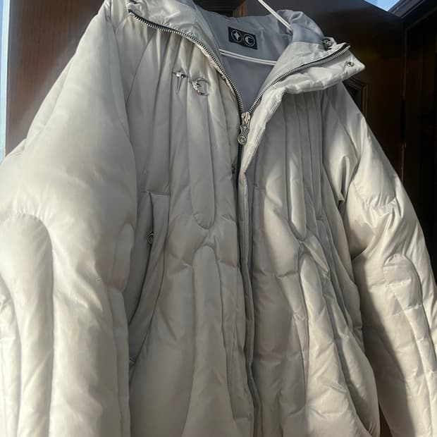 떠그클럽 케이브 다운 자켓 실버