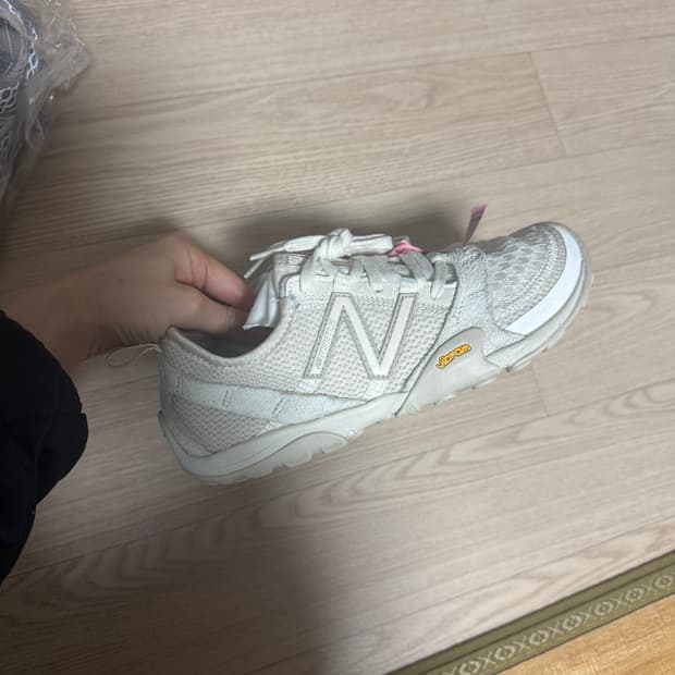 뉴발란스 미니머스 MT10O 베이지 230