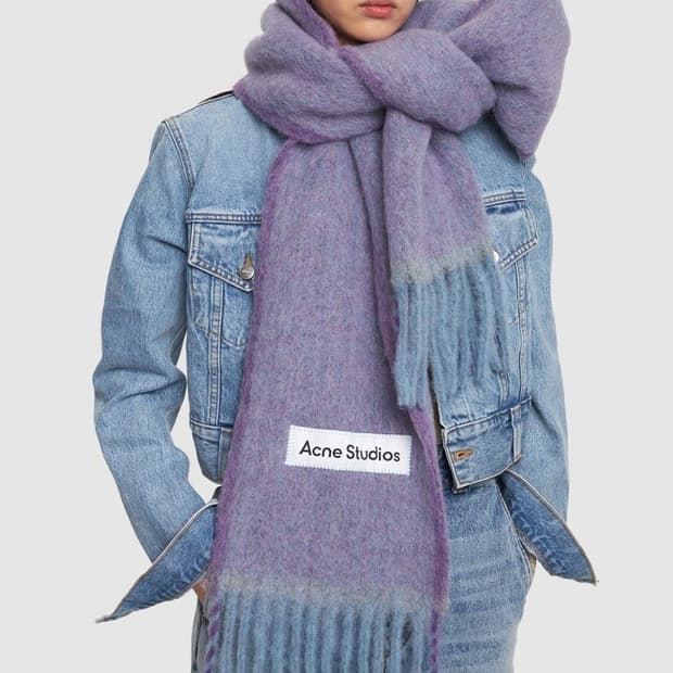 아크네스튜디오 23 라벤더 머플러
