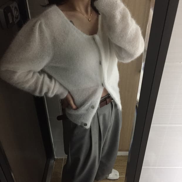 아모멘토 뉴 헤어리 가디건