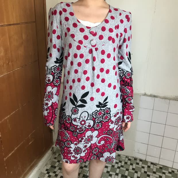 vintage dot flower button dress