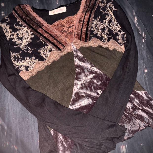 빈티지 오리엔탈 고딕 브라운 벨벳 롱슬리브