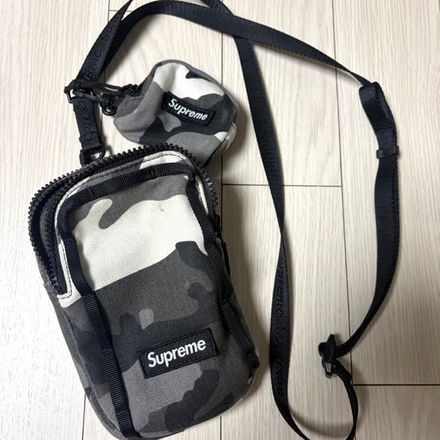 슈프림 카메라 백+ 미니 파우치 스노우 카모 - 25SS Supreme 