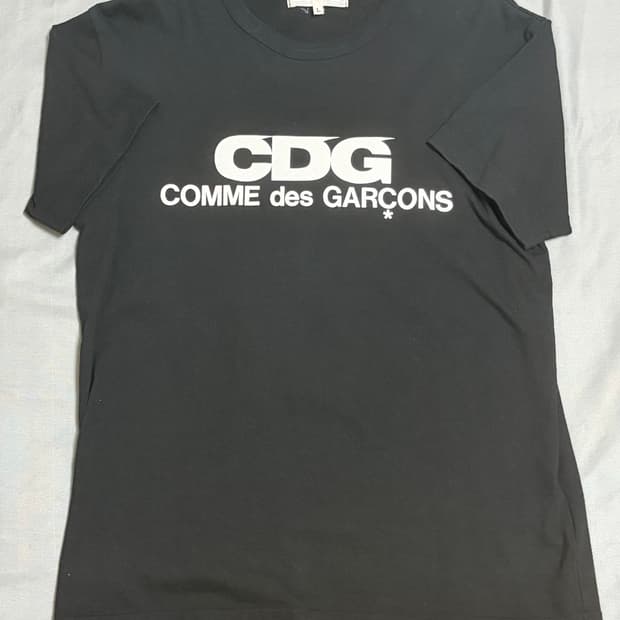 CDG 반팔 L사이즈 판매