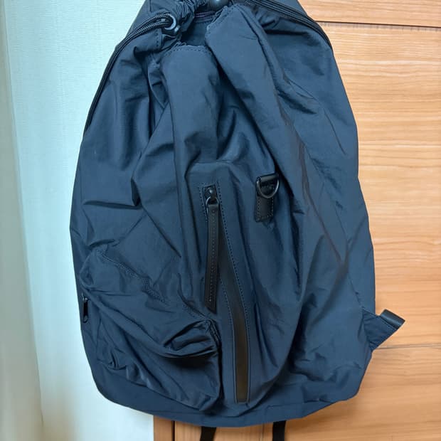 포커페이스 드로우스트링 키링 나일론 백팩 블랙