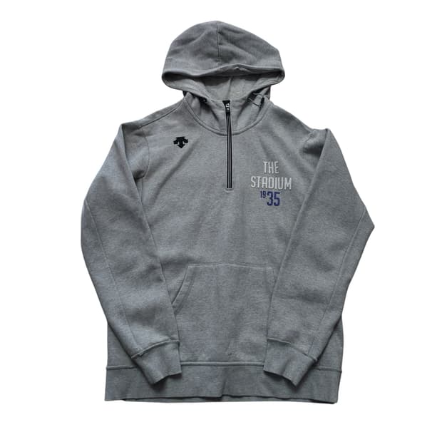 데상트 후드집업