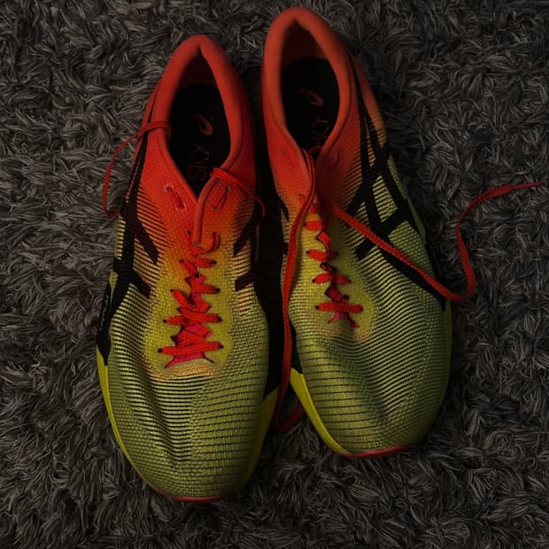 아식스 메타스피드 파리 엣지