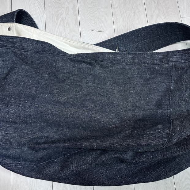 택포) 타이가타카하시 T.T 004 뉴스보이백 인디고 판매