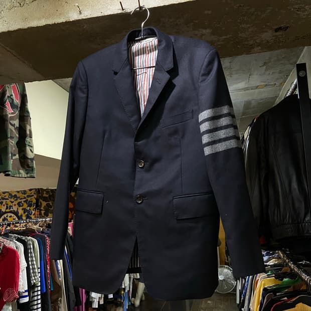 13AW Thom Browne 톰브라운 완장 클래식 울 블레이져 자켓