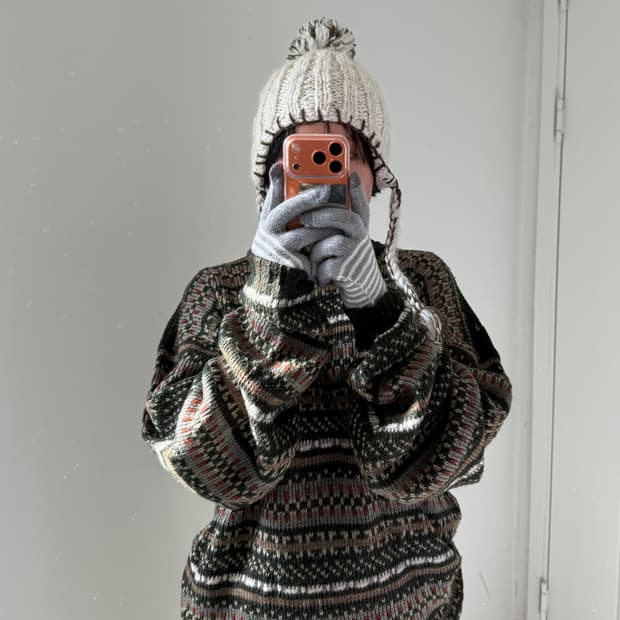 딥그린 페어아일 패턴 스웨터니트