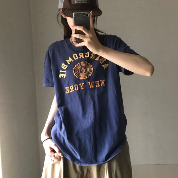 아베크롬비 네이비 반팔티셔츠