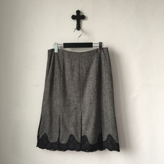 Lace trimming woolen pleats midi skirt