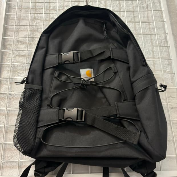 칼하트 WIP 블랙 킥플립 백팩 OS