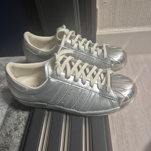 아디다스 슈퍼스타 은색 운동화 225mm