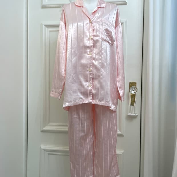 pink embroidery point pajama set(size-M)
