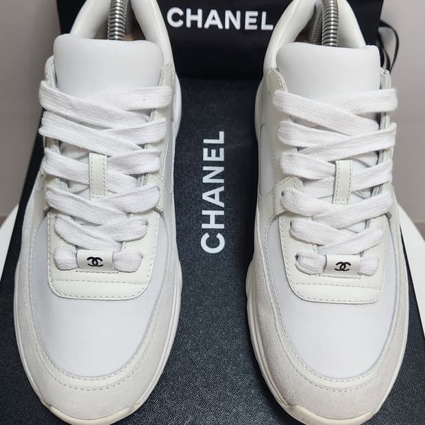 [정품) 샤넬 스니커즈 운동화 CC로고 믹스드 파이버 카프스킨 흰색 37