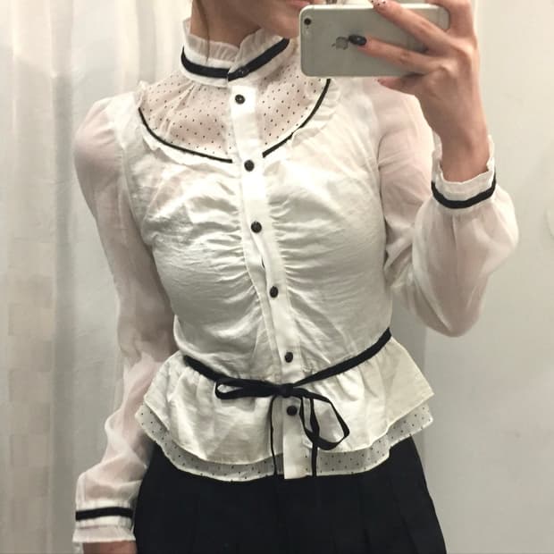 JPN Vintage 공겜여주 로걀 도트 프릴 블라우스