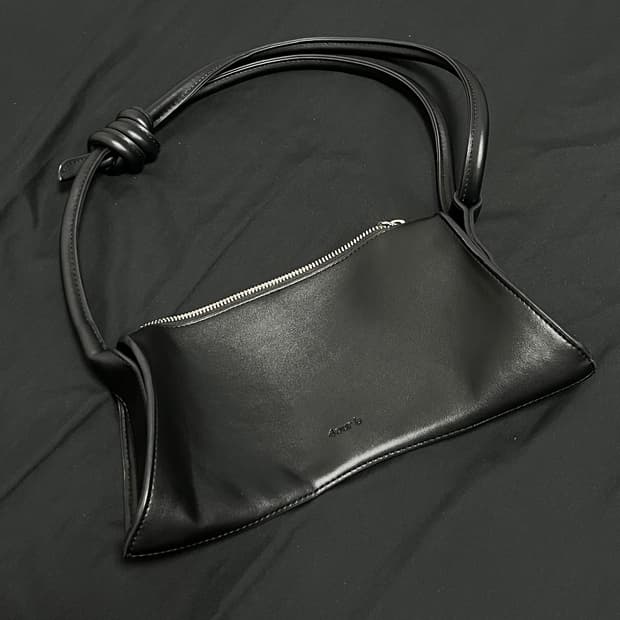 사비 블랙 숄더백