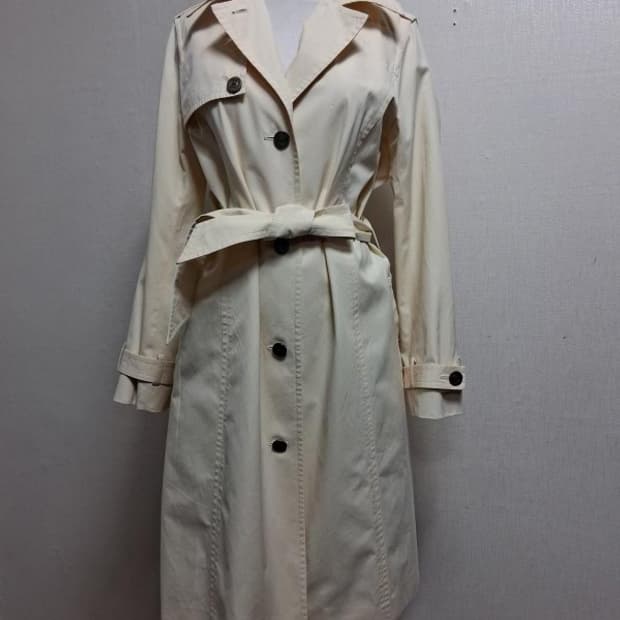 일본구제 GIVENCHY 아이보리 트렌치코트 홑겹 춘추 40 66사이즈

