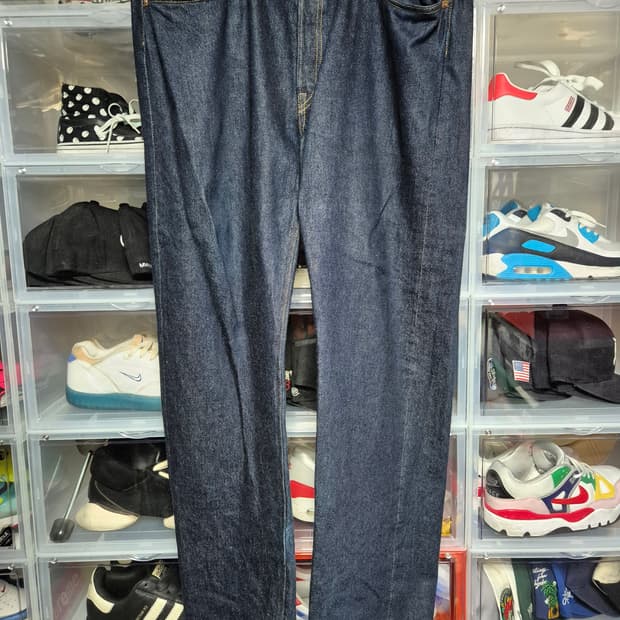 LEVIS