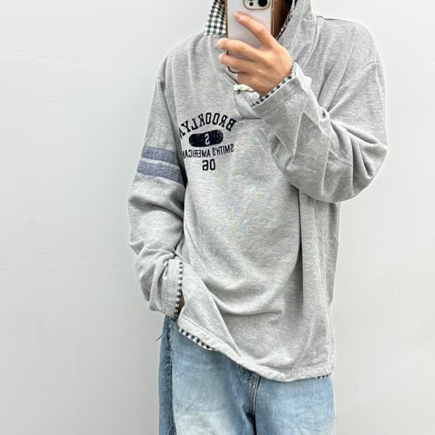 SMITHS 하프 스웨셔츠 긴팔