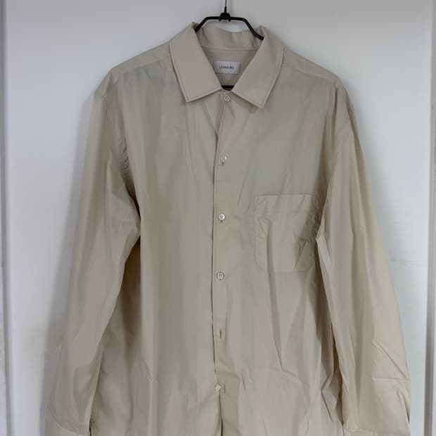 (새상품) 르메르 오프화이트 포켓 셔츠 XL 팝니다 (정가 75만)